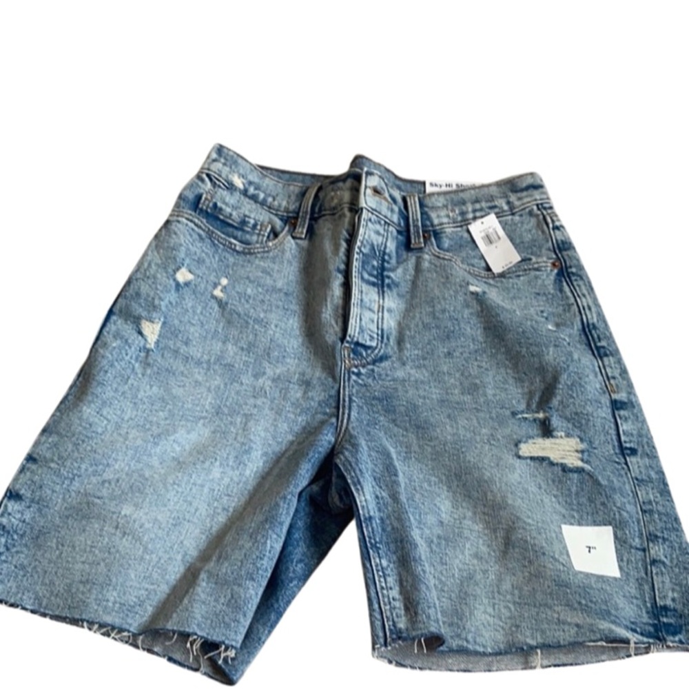 Women’s Old Navy Sky-Hi Short